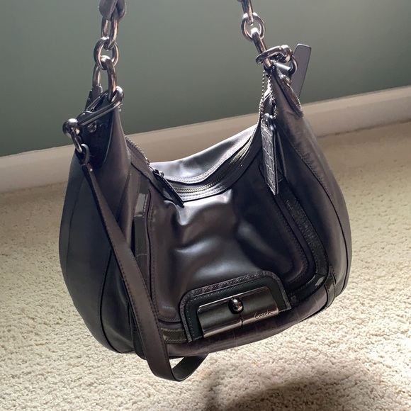 Classic Coach Hobo/Crossbody - Picture 1 of 6